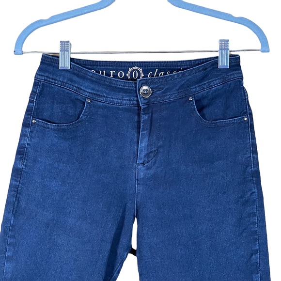 Euro Classic Dark Wash Bermuda Shorts With Lots of Stretch Size 0 Fits Size 2 - Picture 2 of 10